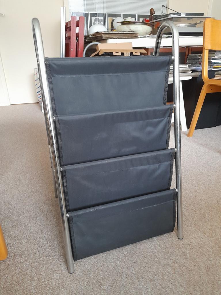 Lektuurrek magazine houder chroom retro vintage, Huis en Inrichting, Woonaccessoires | Krantenbakken en Lectuurbakken, Ophalen
