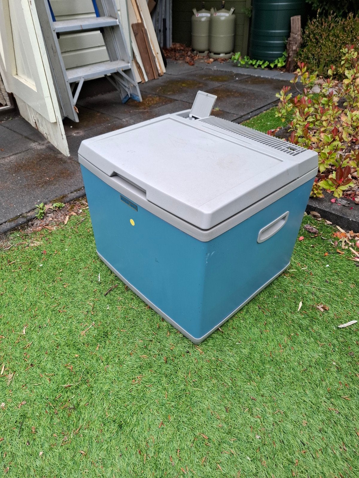 MOBICOOL Koelbox 220 Volt, Ophalen of Verzenden, Zo goed als nieuw, Koelbox, Compressor