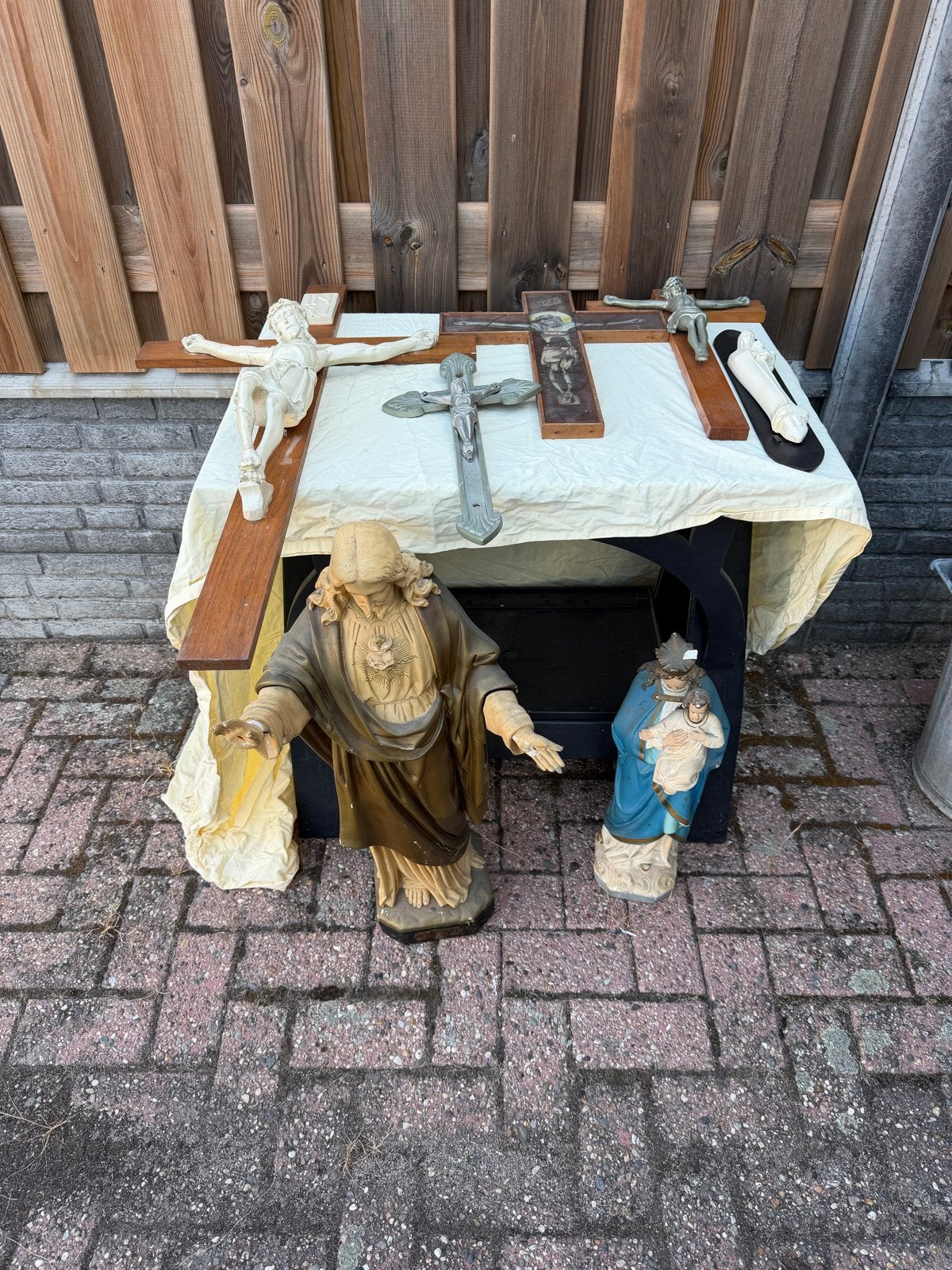 Religieuze Beelden,Kruisbeelden Collectie (ophalen Heerlen), Ophalen