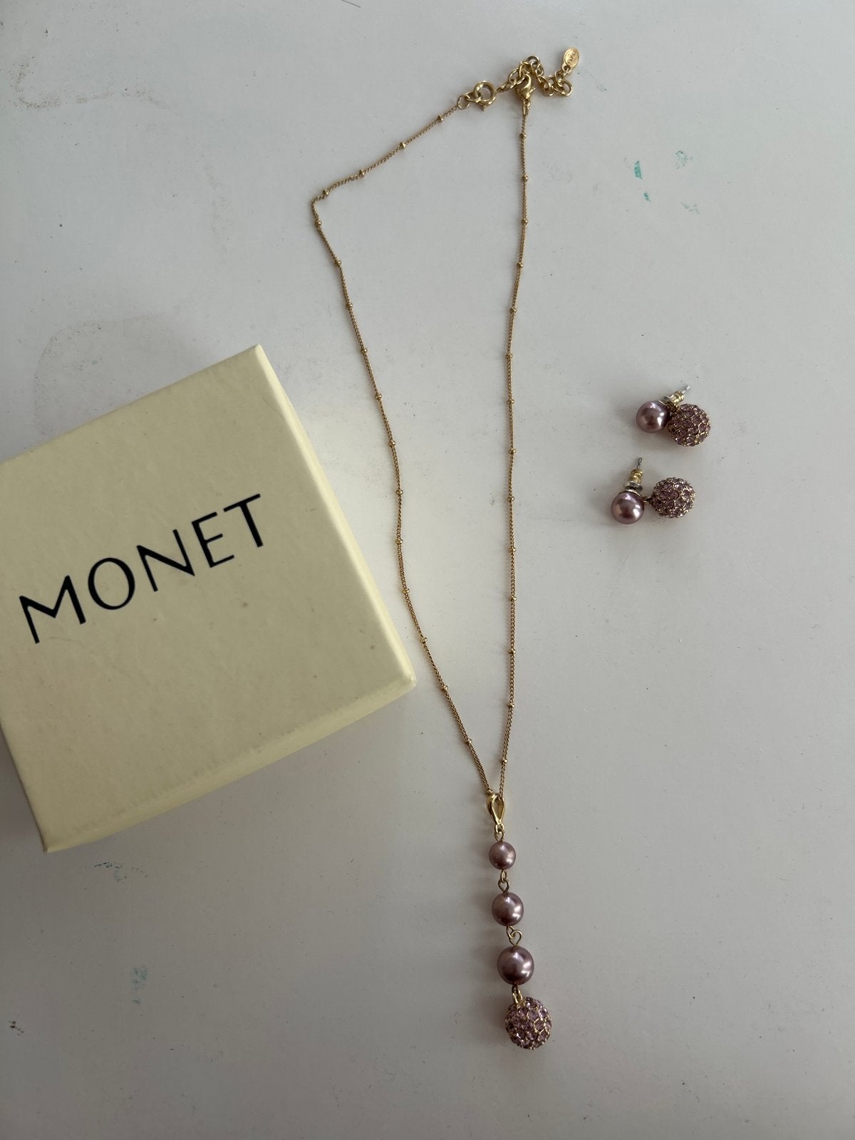 Monet ketting en oorbellen set met parels en kristallen, Met kristal, Overige materialen, Nieuw, Ophalen of Verzenden