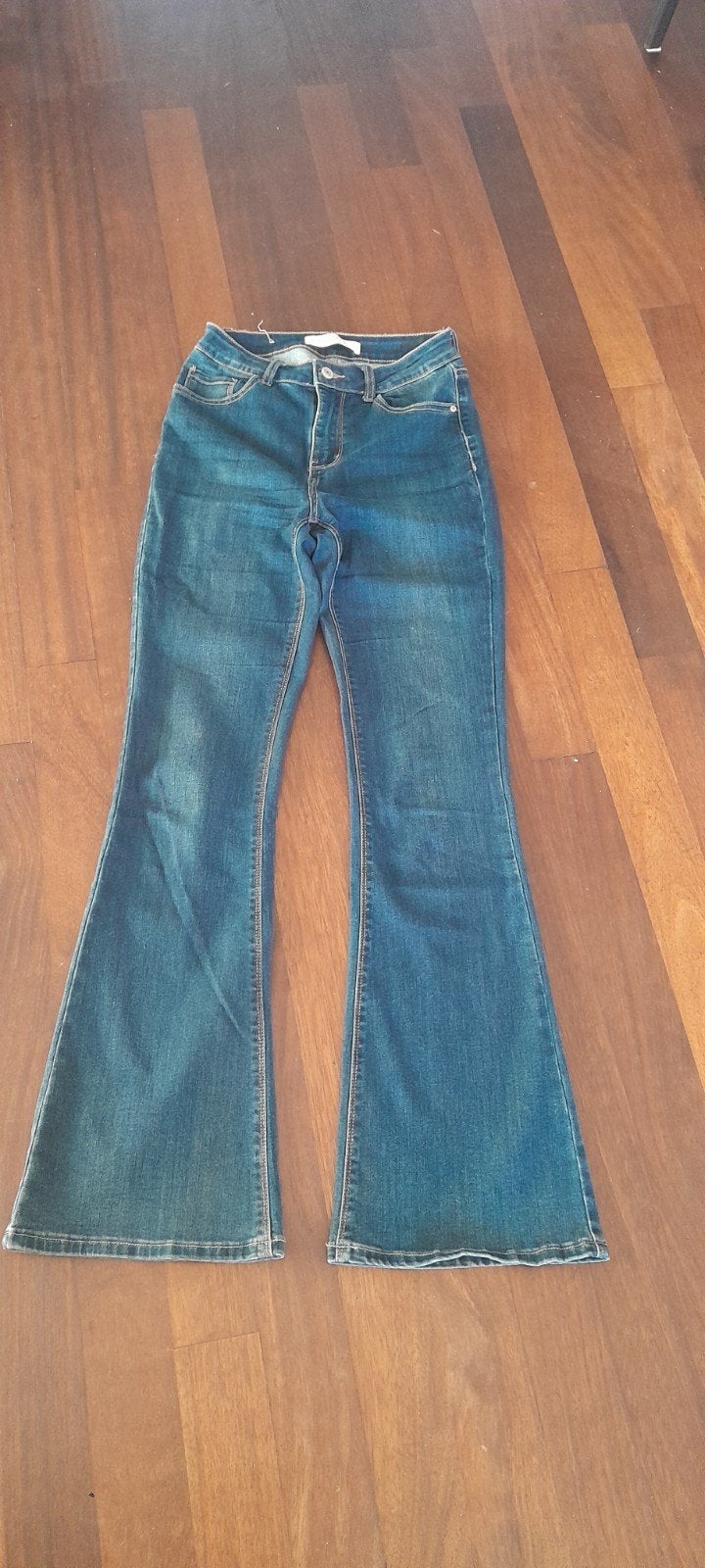 Cindy.h flared jeans - Zo goed als nieuw. €15, Blauw, Zo goed als nieuw, W28 - W29 (confectie 36), Cindy.h