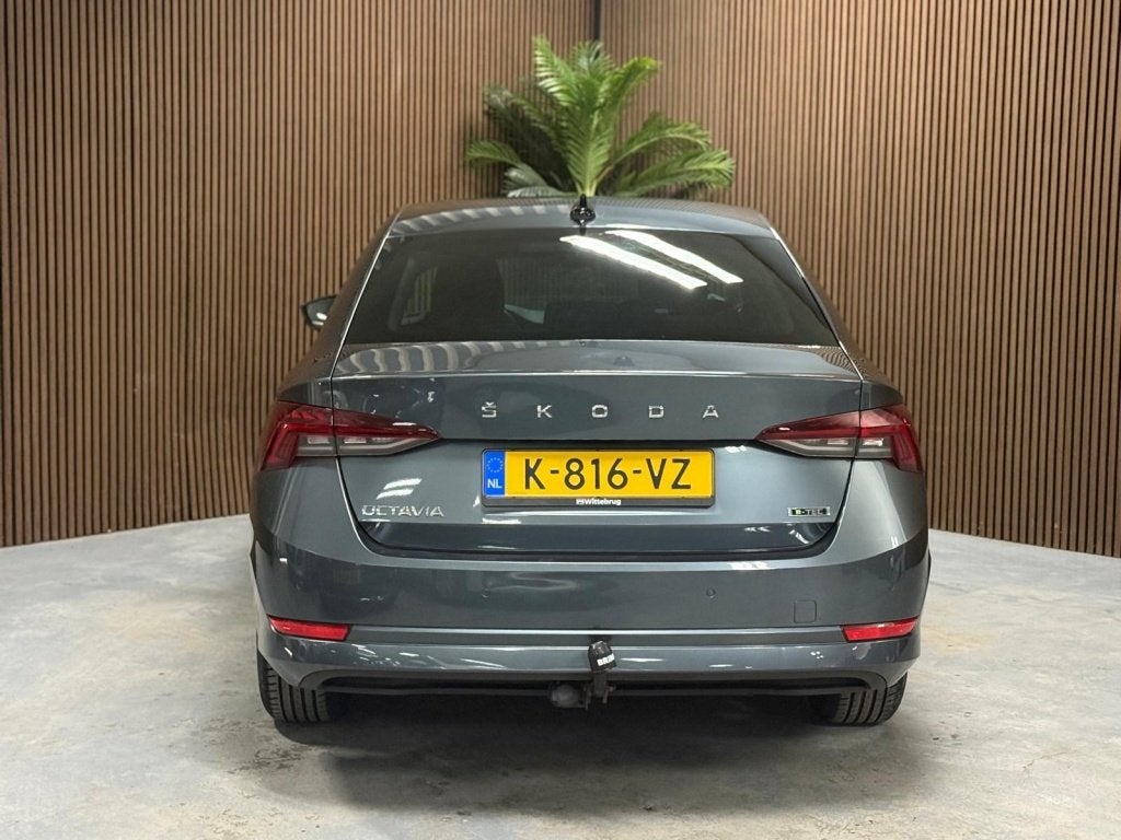 Skoda Octavia. 1.0 e-TSI BnsEdition. (bj 2021, automaat), Auto's, Skoda, Gebruikt, Euro 6, Origineel Nederlands, 3 cilinders