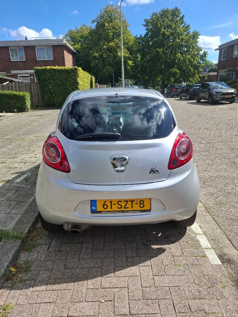 Ford Ka 1.2 69pk 2012 Grijs, Voorwielaandrijving, Stof, 1242 cc, 4 cilinders