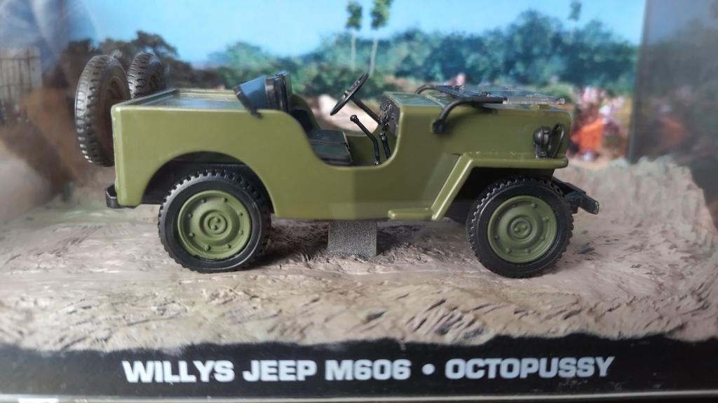 Willys Jeep 007 Octopussy 1:43 James Bond collection Pol, Hobby en Vrije tijd, Modelauto's | 1:43, Overige merken, Auto, Verzenden
