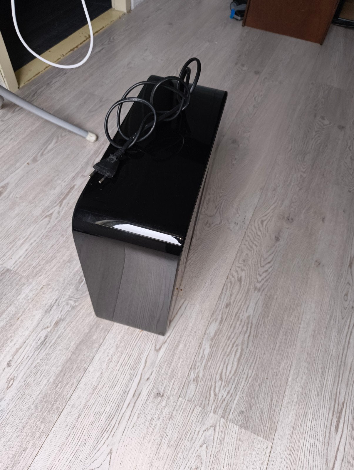 Foto 6 van Sonos Sub Gen 1.
Geeft een krachtige, diepe bas en is een mo