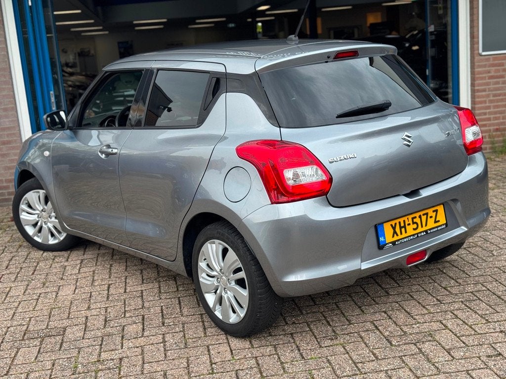 Suzuki Swift 1.2 Select 2019 NAVI AIRCO LM NAP, Auto's, Voorwielaandrijving, Stof, Gebruikt, 4 cilinders