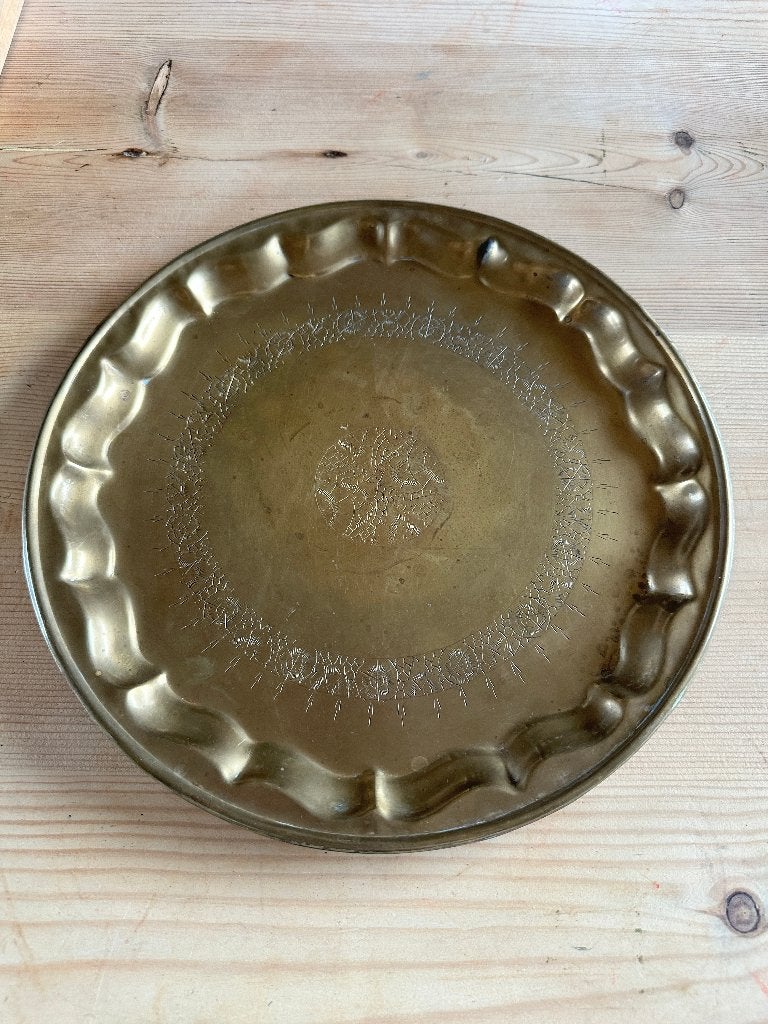 Handgegraveerde messing schaal, Ophalen of Verzenden, Koper