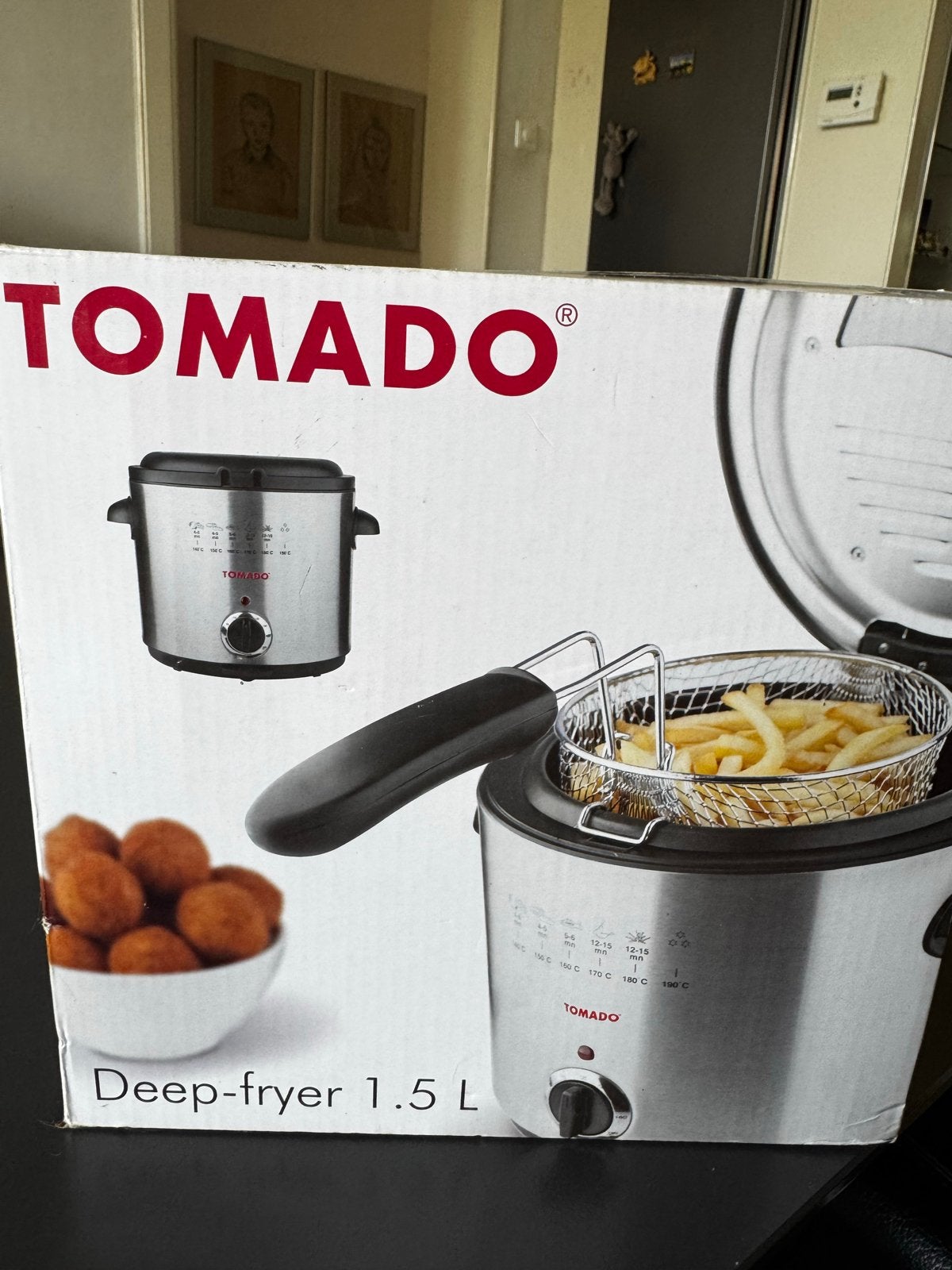 Tomado Friteuse 1.5L - Compacte en Handige Frituurpan, Minder dan 1 liter, Ophalen, Nieuw, Uitneembare binnenpan