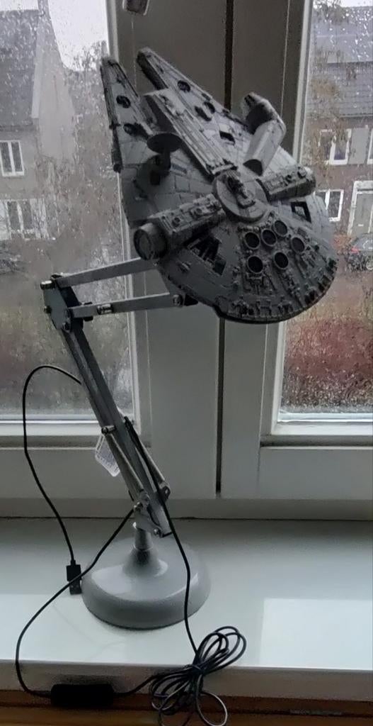 Star Wars Millennium Falcon Bureaulamp, Ophalen of Verzenden, Gebruikt, Star Wars, Sci-Fi, Uniek