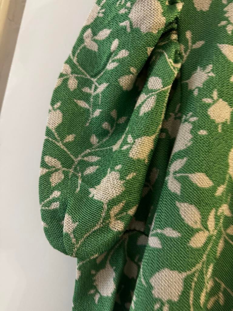 Zara Dames Jurk Groen met Bloemenprint - Maat M, Maat 38/40 (M), Ophalen of Verzenden, Zo goed als nieuw, Onder de knie