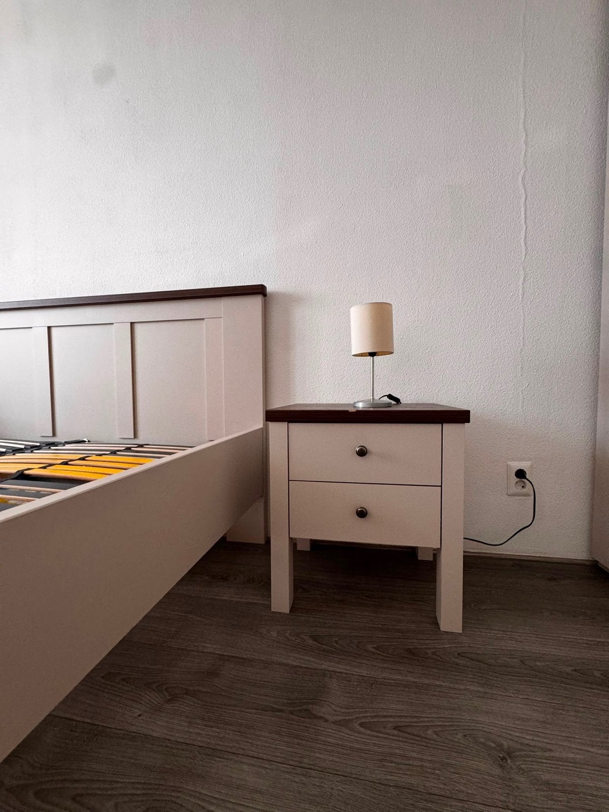 Tweepersoonsbed 180x200 met nachtkastjes en lattenbodems, Ophalen, Gebruikt, Overige kleuren, Tweepersoons
