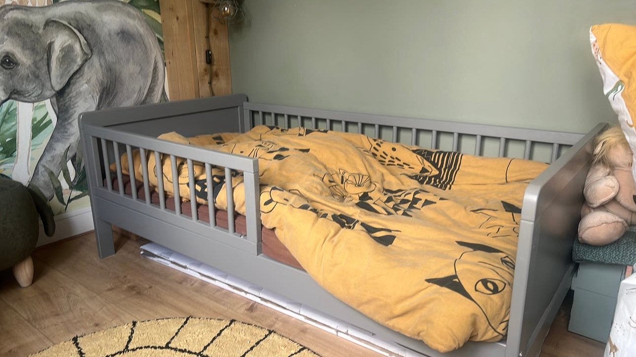 Petit amelie peuterbed grijs matrasmaat 70 bij 140 cm, Ophalen, Gebruikt, 140 tot 160 cm, 70 tot 85 cm
