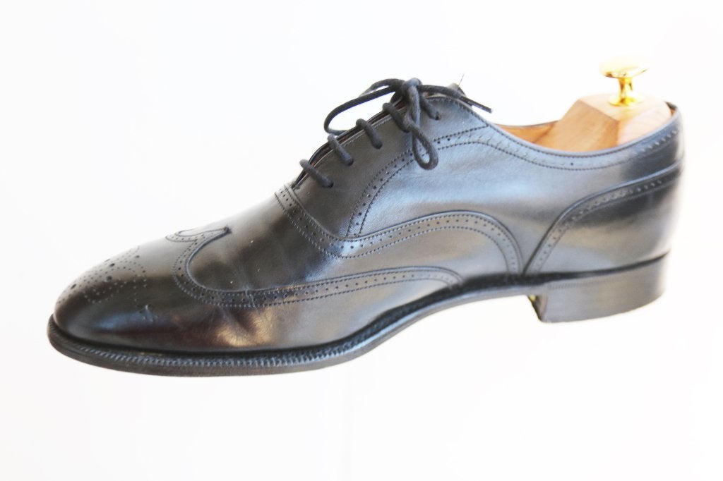 Church's zwarte wingtip brogues in de maat 8 F = maat 42, Kleding | Heren, Zwart, Ophalen of Verzenden, Gedragen, Church's