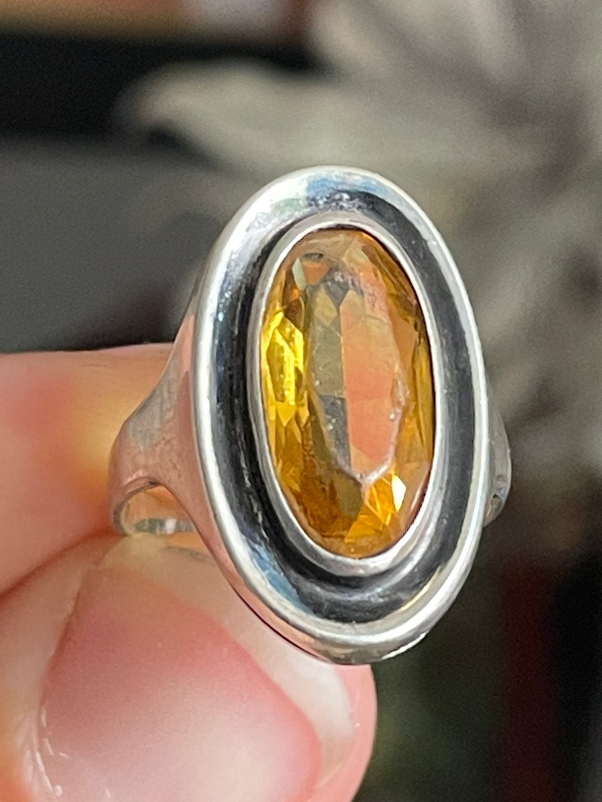 Zilveren vintagering met facet geslepen citrien, Sieraden, Tassen en Uiterlijk, Ringen, Gebruikt, Geel, Ophalen of Verzenden, 17 tot 18
