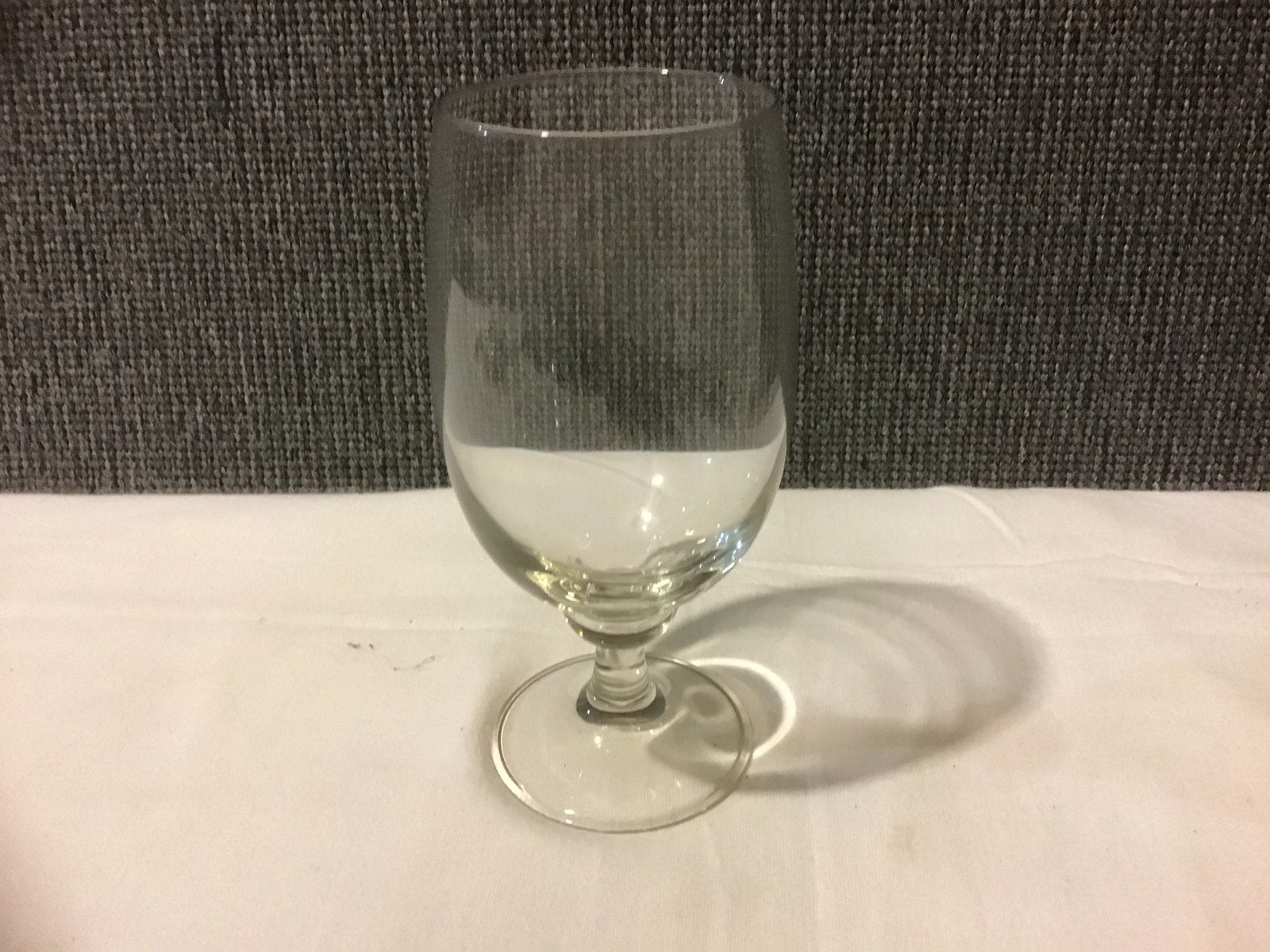 1 wijnglas, Ophalen of Verzenden, Zo goed als nieuw