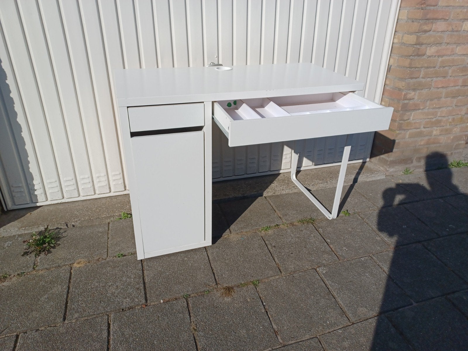 IKEA Micke Bureau Wit - 105x50 cm met opbergruimte, Met lades, Gebruikt, Spaanplaat of MDF, Ophalen of Verzenden
