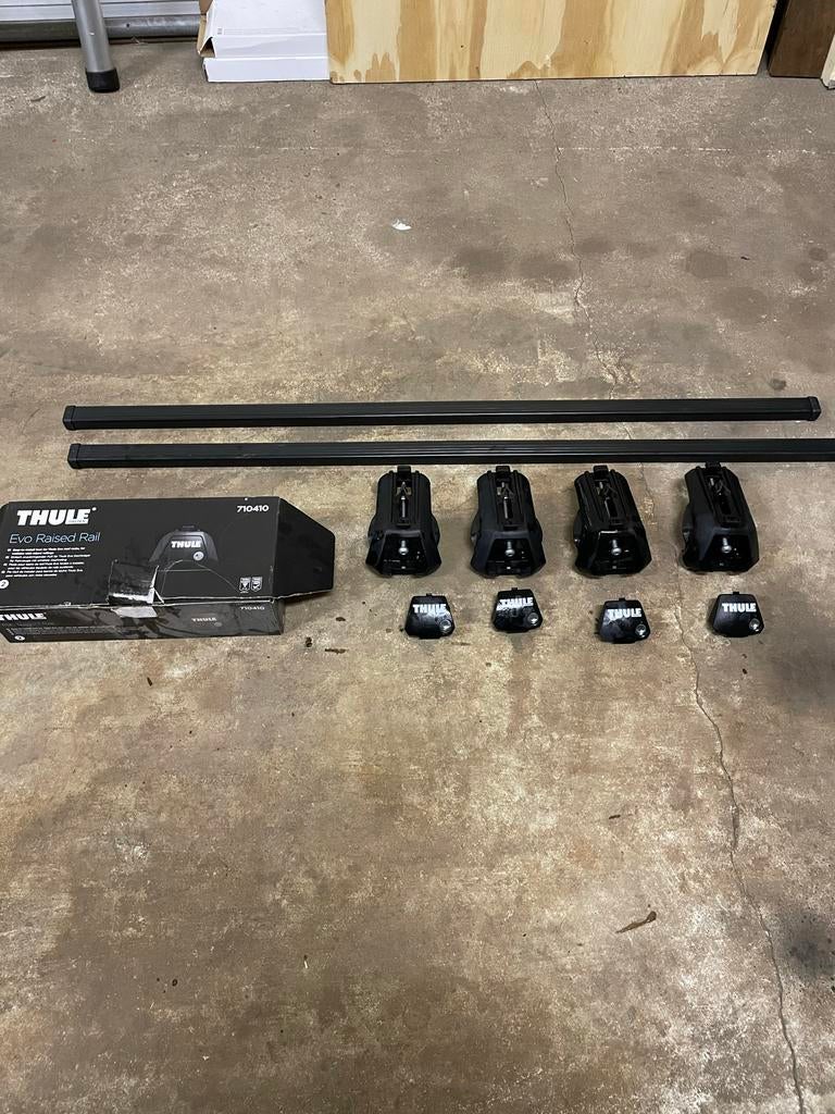 Thule dakdragers Evo Raised Rail, Auto diversen, Dakdragers, Ophalen of Verzenden, Zo goed als nieuw