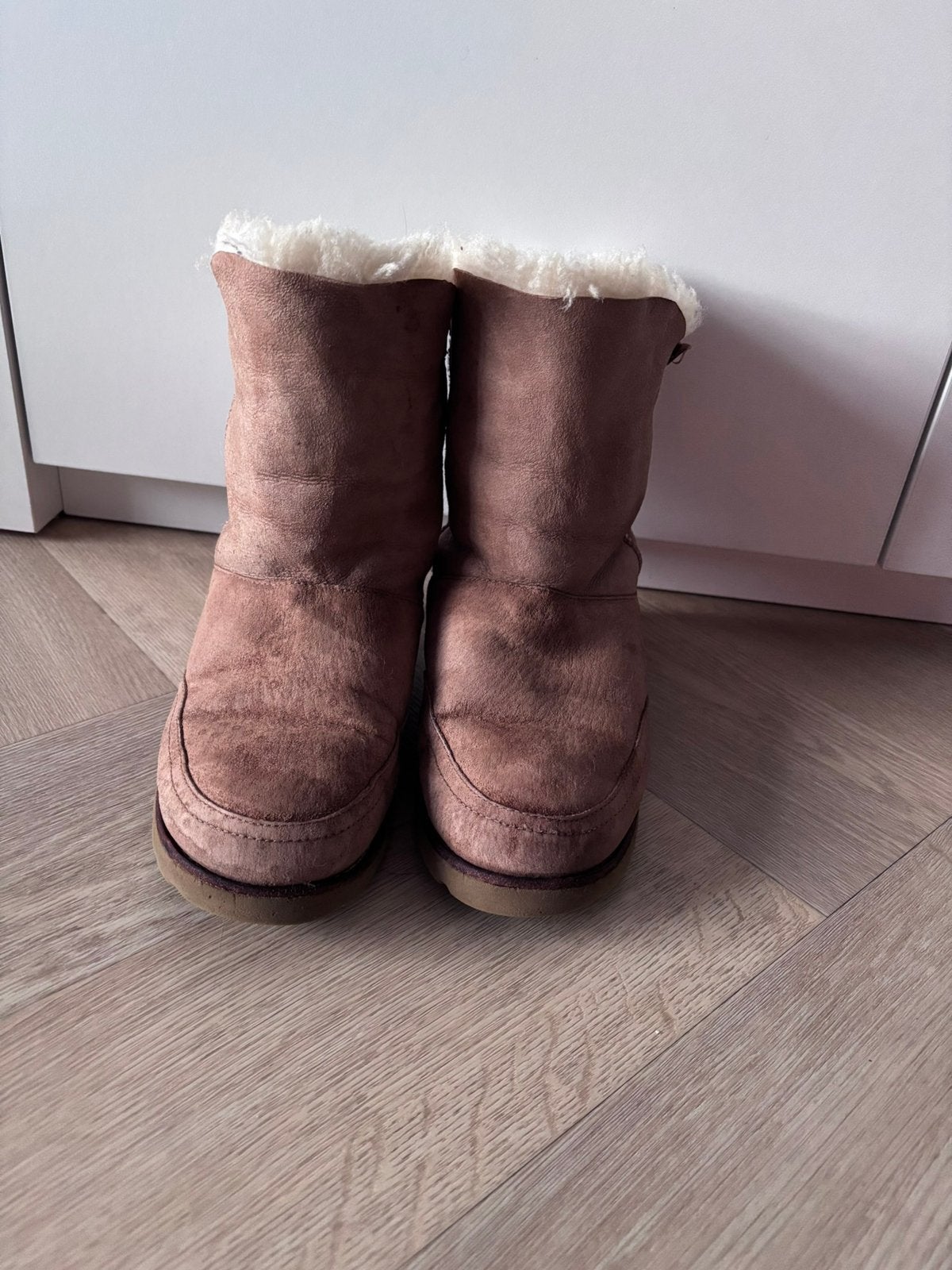 Uggs chesnut boots maat 40 gedragen, Bruin, Lage of Enkellaarzen, Ophalen of Verzenden, Gedragen