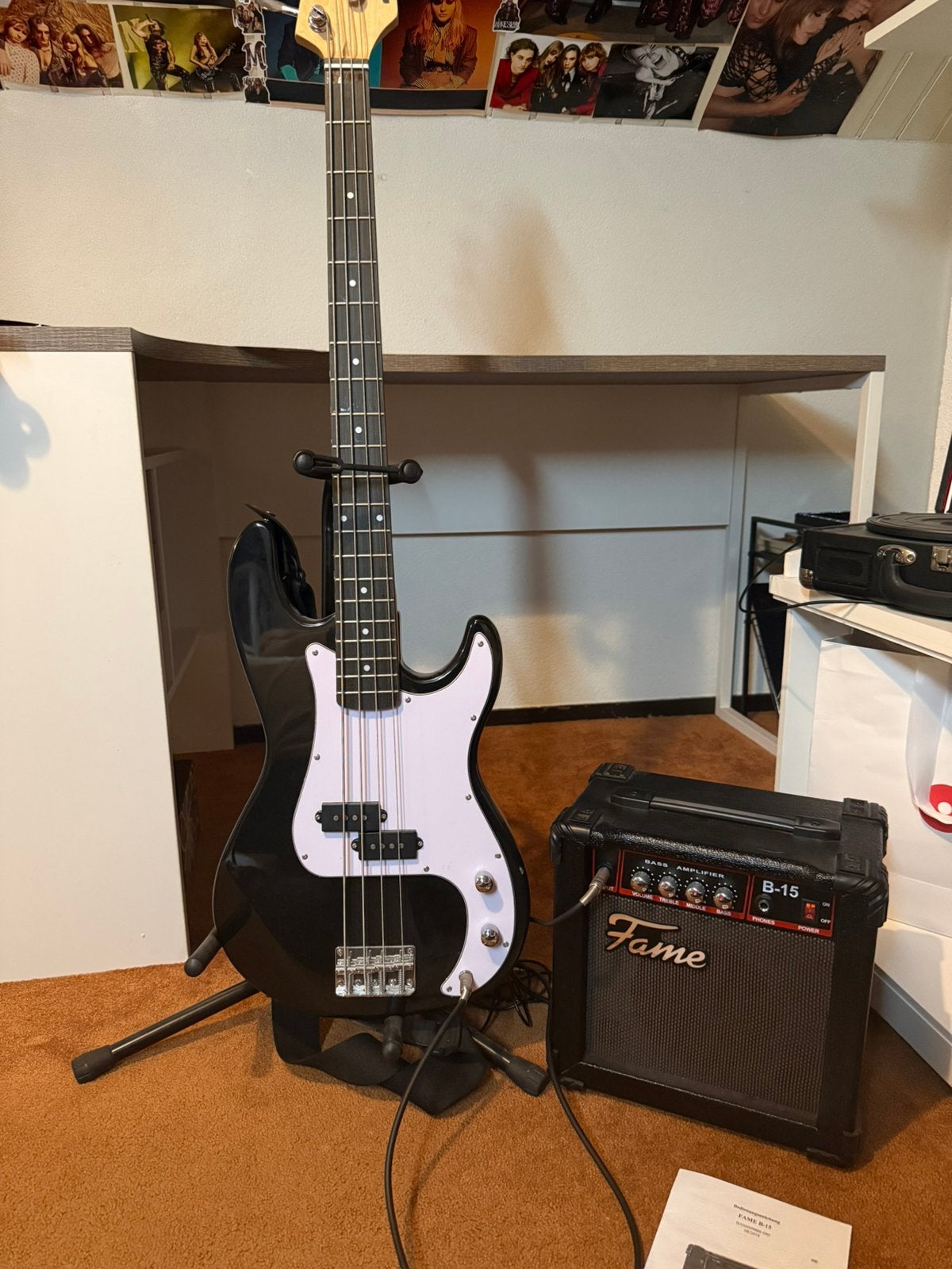 Basgitaar met versterker, Ophalen, Zo goed als nieuw