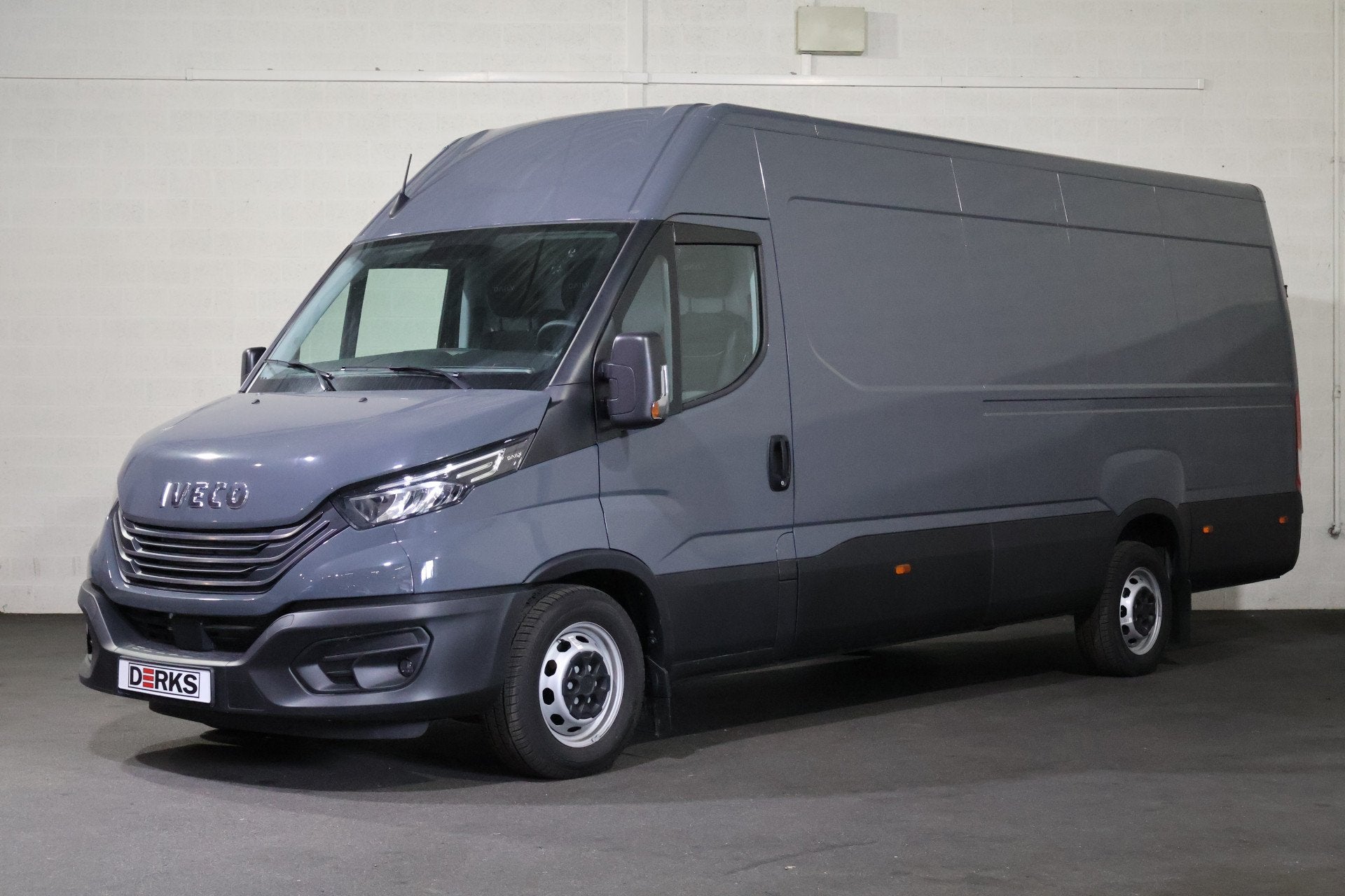 Iveco Daily 35S18 L4 H2 Koelwagen (bj 2024), Auto's, Stof, Gebruikt, 4 cilinders, Iveco