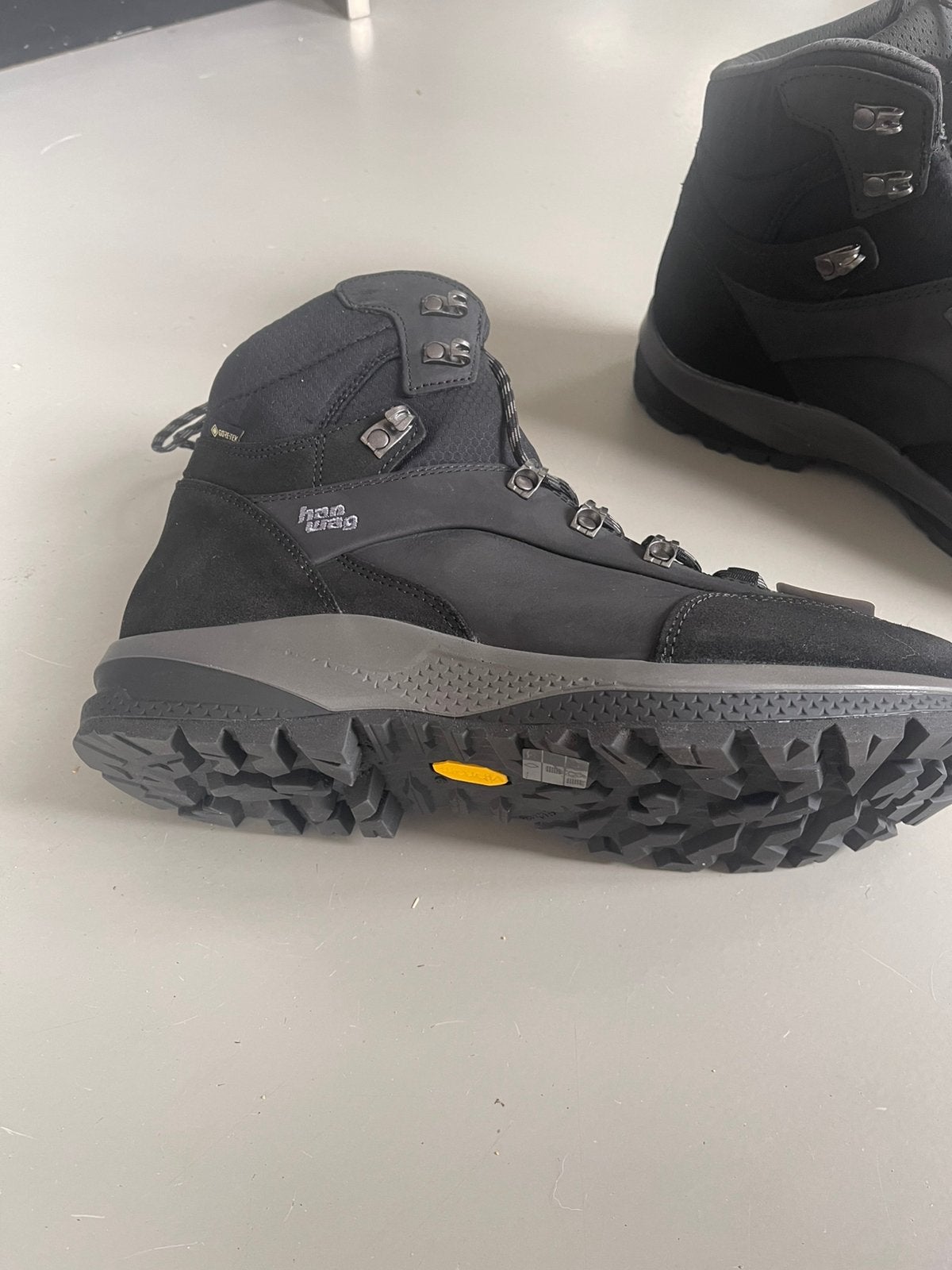 Mountain Boots Gor-tex Hanwag maat L44,5 R46, Sport en Fitness, Bergsport en Wandelen, Ophalen of Verzenden, Nieuw, Schoenen