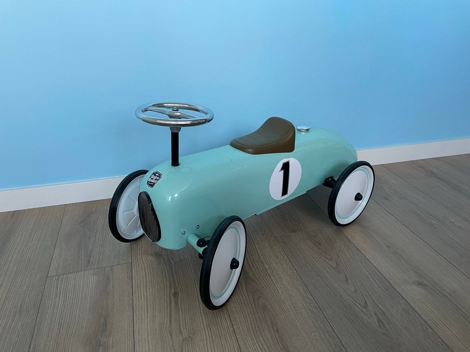 Retro loopauto lichtblauw - nummer 1, Ophalen, Gebruikt