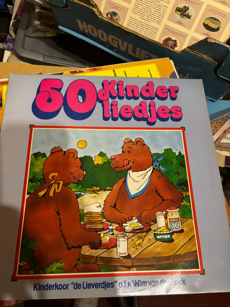 50 Kinderliedjes - Kinderkoor "de Lieverdjes", Ophalen of Verzenden, Gelezen, Non-fictie
