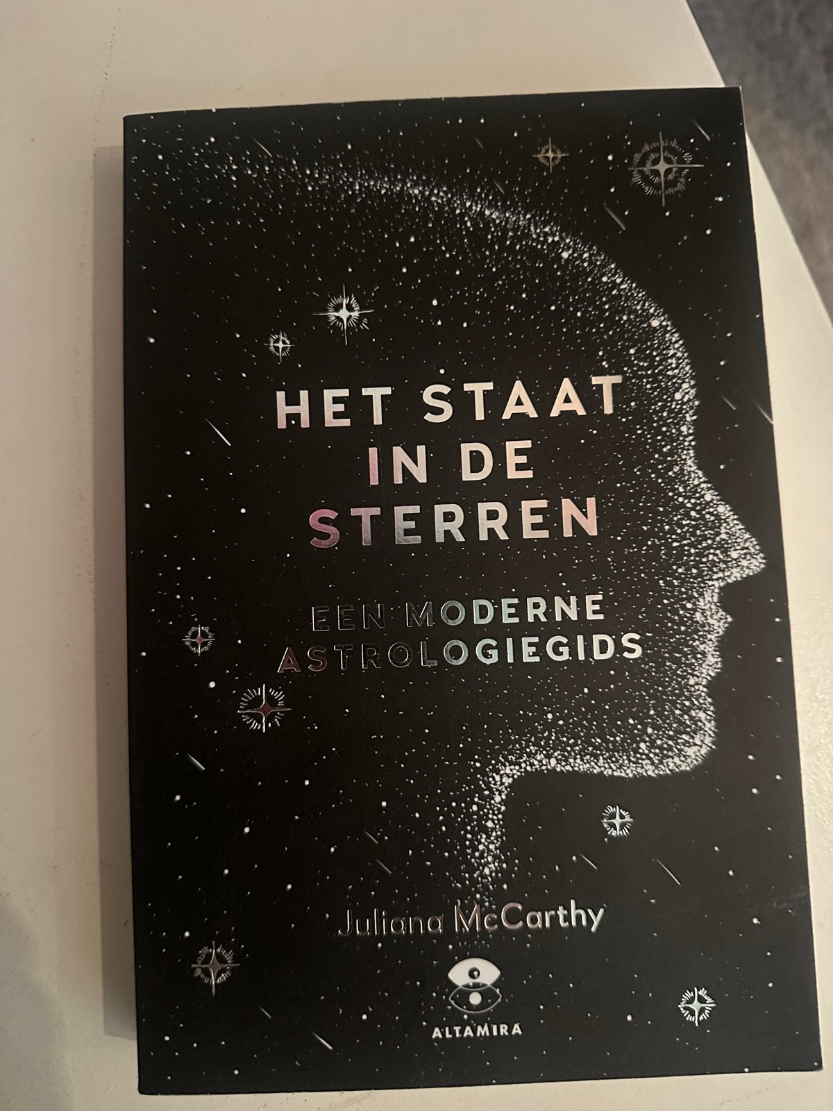 Het Staat in de Sterren: Een Moderne Astrologiegids, Ophalen of Verzenden, Zo goed als nieuw, Astrologie, Achtergrond en Informatie