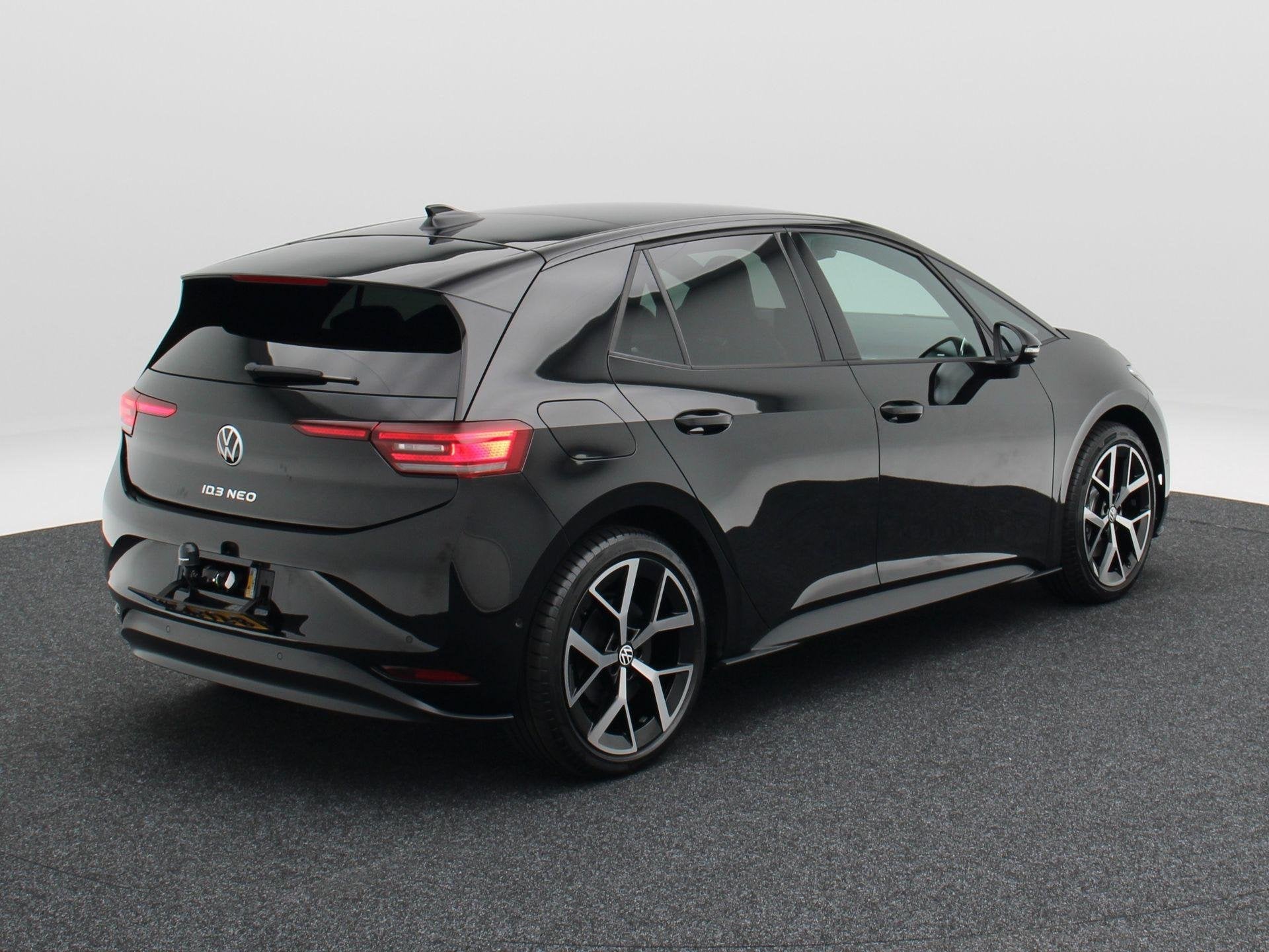 Volkswagen ID.3 Neo Style 79 kWh 231 PK | Steunhaak | Panora, Auto's, Automaat, Achterwielaandrijving, 510 min, Zwart
