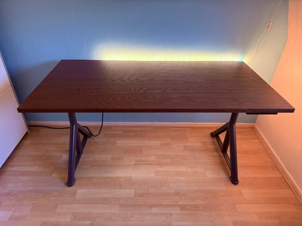 KEA IDÅSEN bureau 160x80 + Philips Hue Lightstrip, 160 cm, Gebruikt, Hout, Bruin