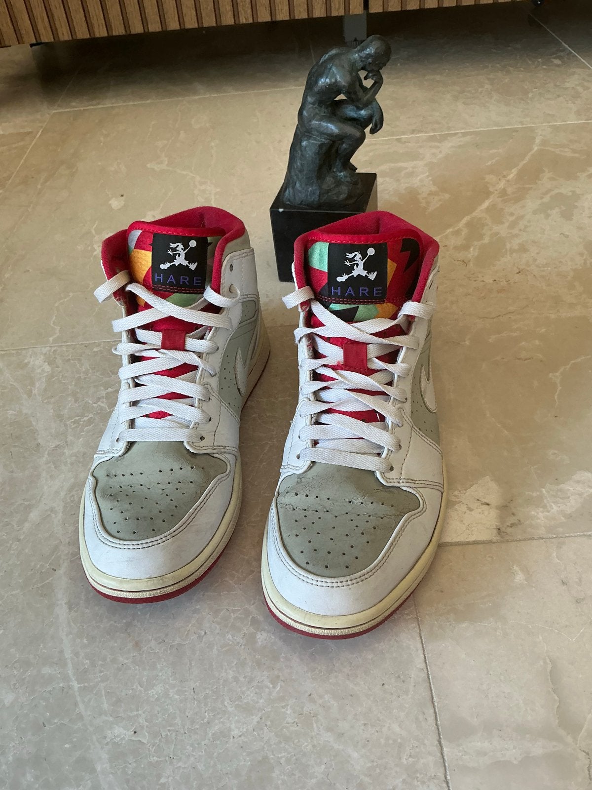 Nike Air Jordan 1 Mid Hare Bugs Bunny (2015) 41, Ophalen of Verzenden, Gedragen, Wit, Sneakers of Gympen