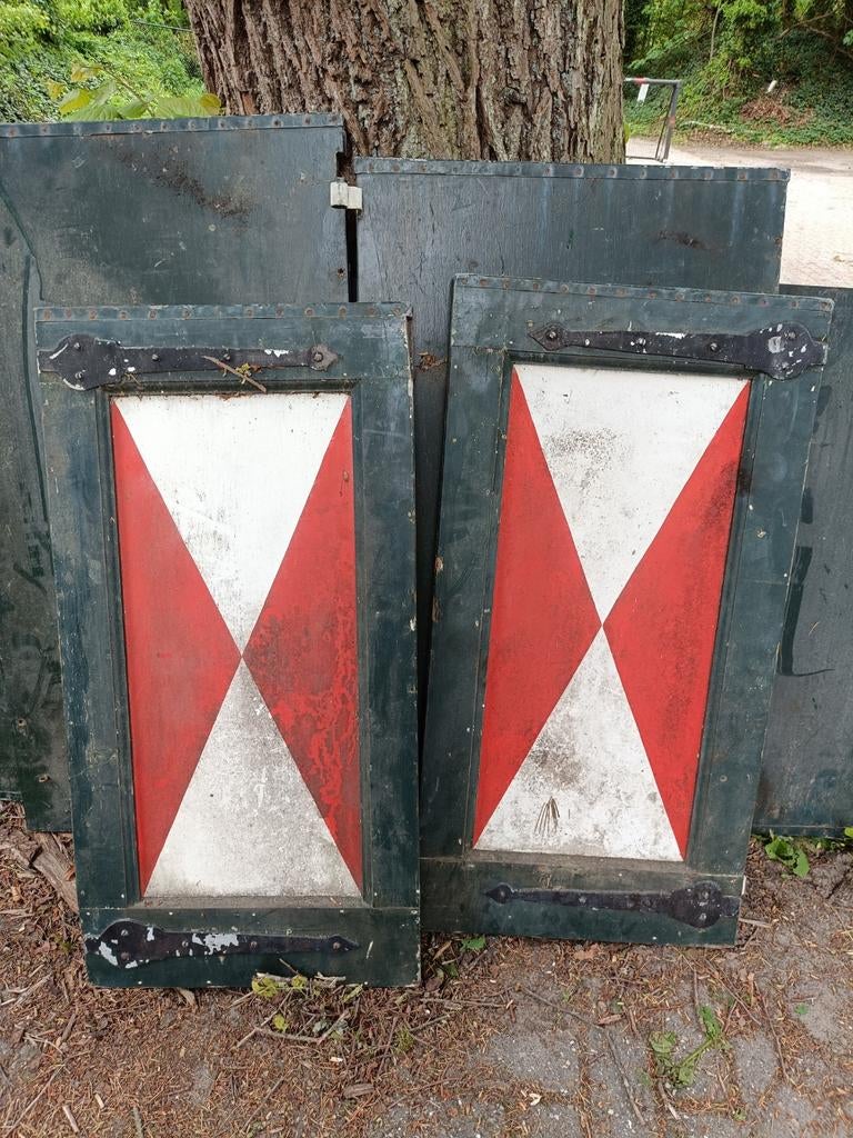 Set van 2 luiken, Doe-het-zelf en Verbouw, Glas en Ramen, Ophalen of Verzenden, Minder dan 80 cm, Minder dan 80 cm