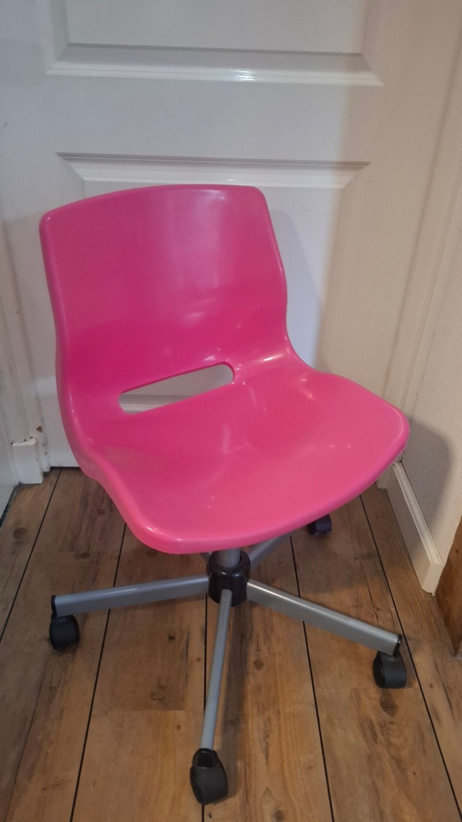 Roze bureaustoel Snille Ikea, Huis en Inrichting, Bureaustoelen, Ophalen, Gebruikt, Roze, Bureaustoel