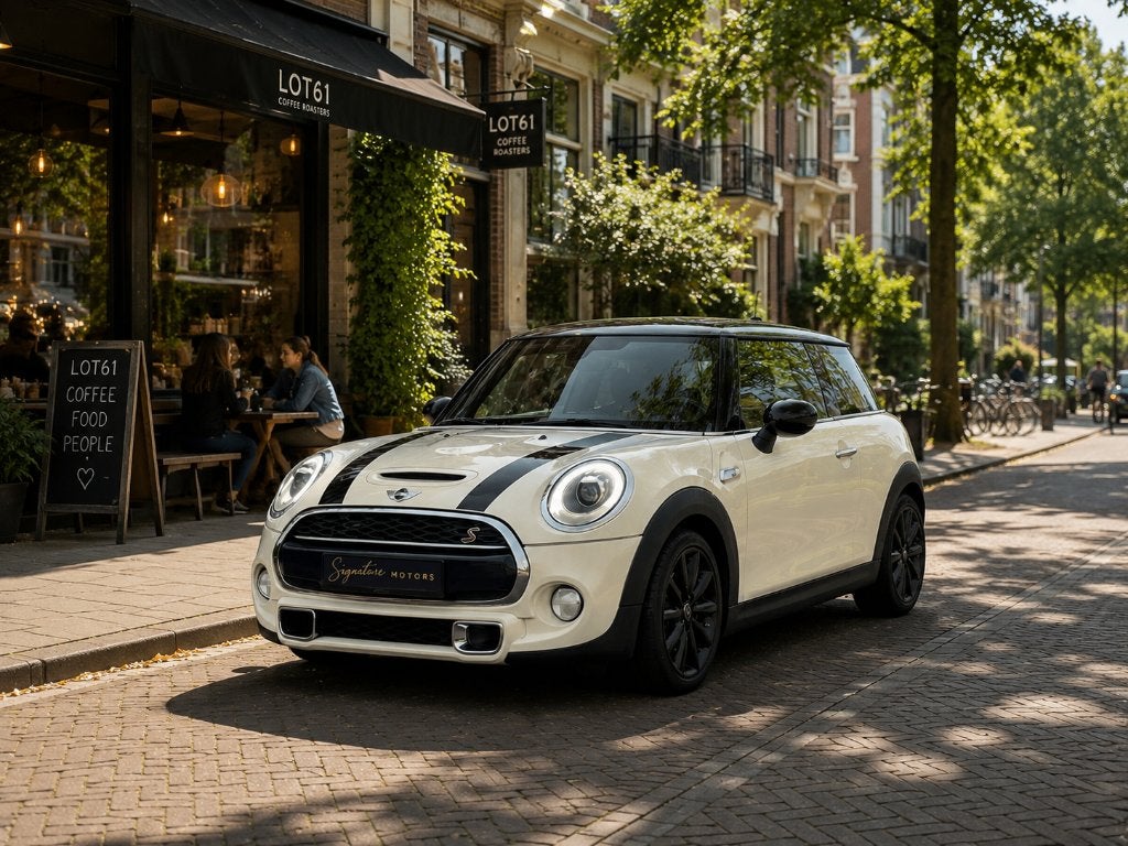 Mini 2.0 Cooper S AUT / Apple Carplay / PANO / Sportstoelen, Auto's, 1998 cc, 4 stoelen, Wit, Bedrijf