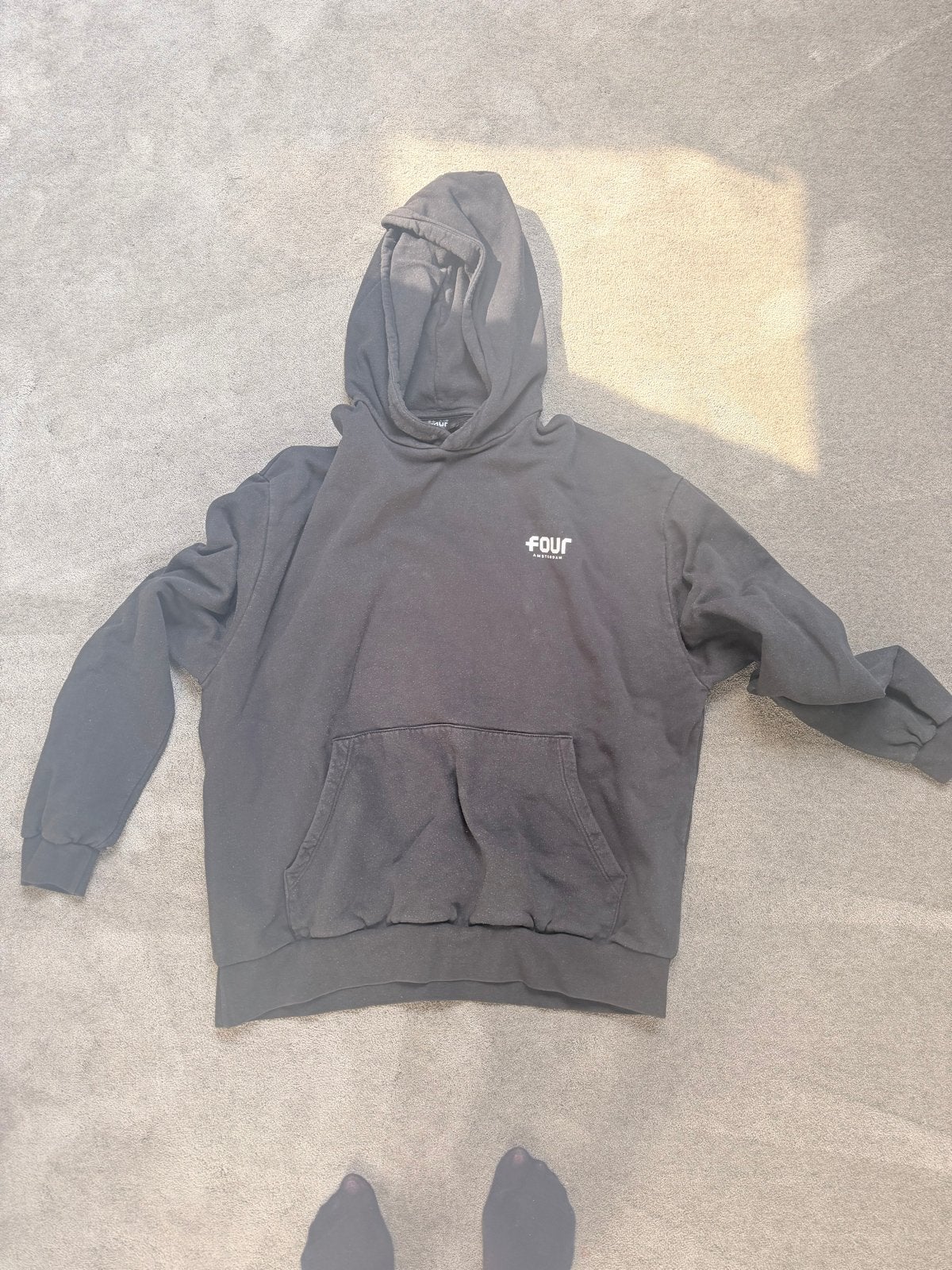 FOUR hoodie zwart - Maat L, Ophalen, Gedragen
