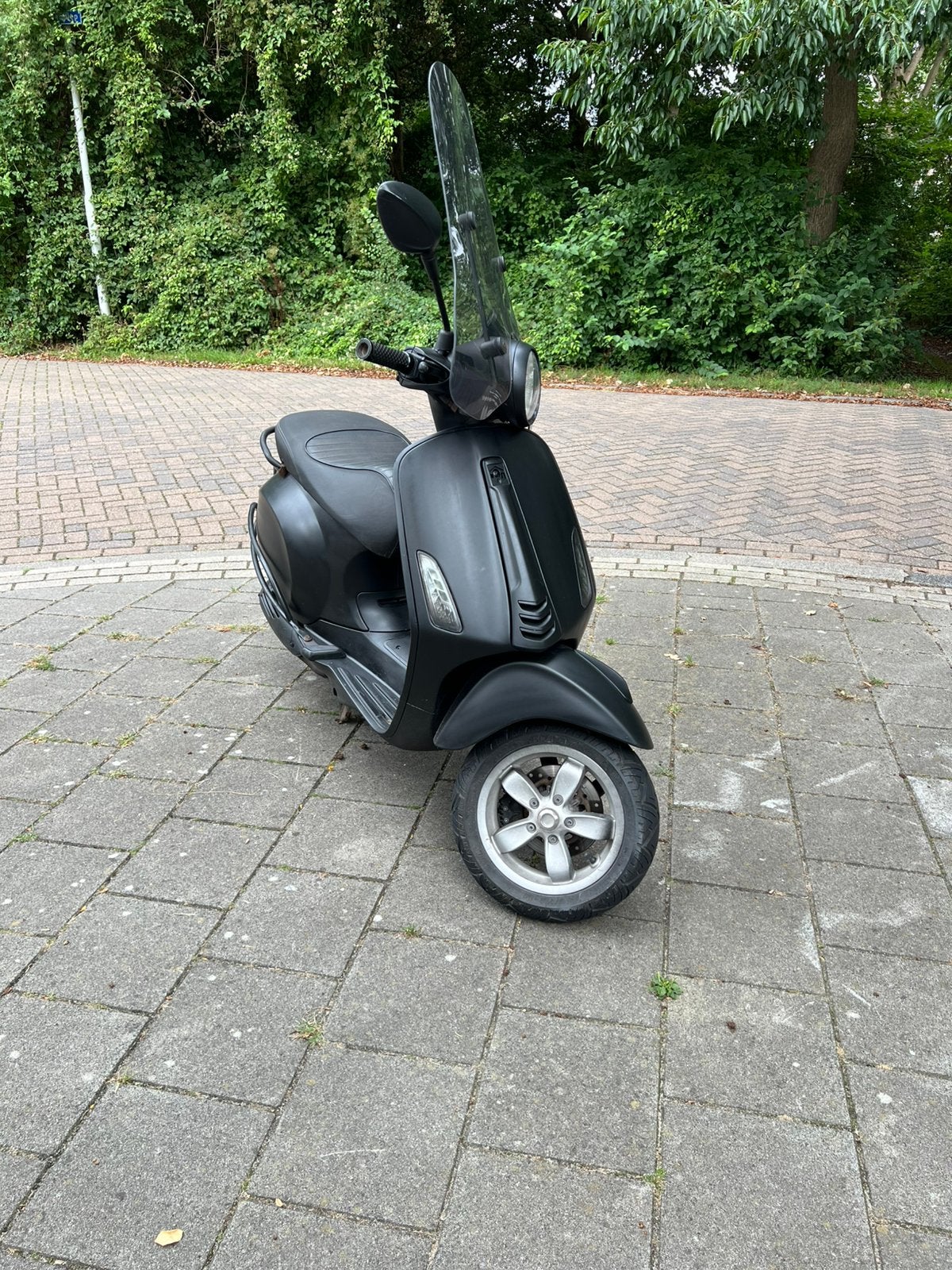 Vespa primavera brom!, Fietsen en Brommers, Scooters | Vespa, Ophalen, Zo goed als nieuw, Benzine, Overige modellen