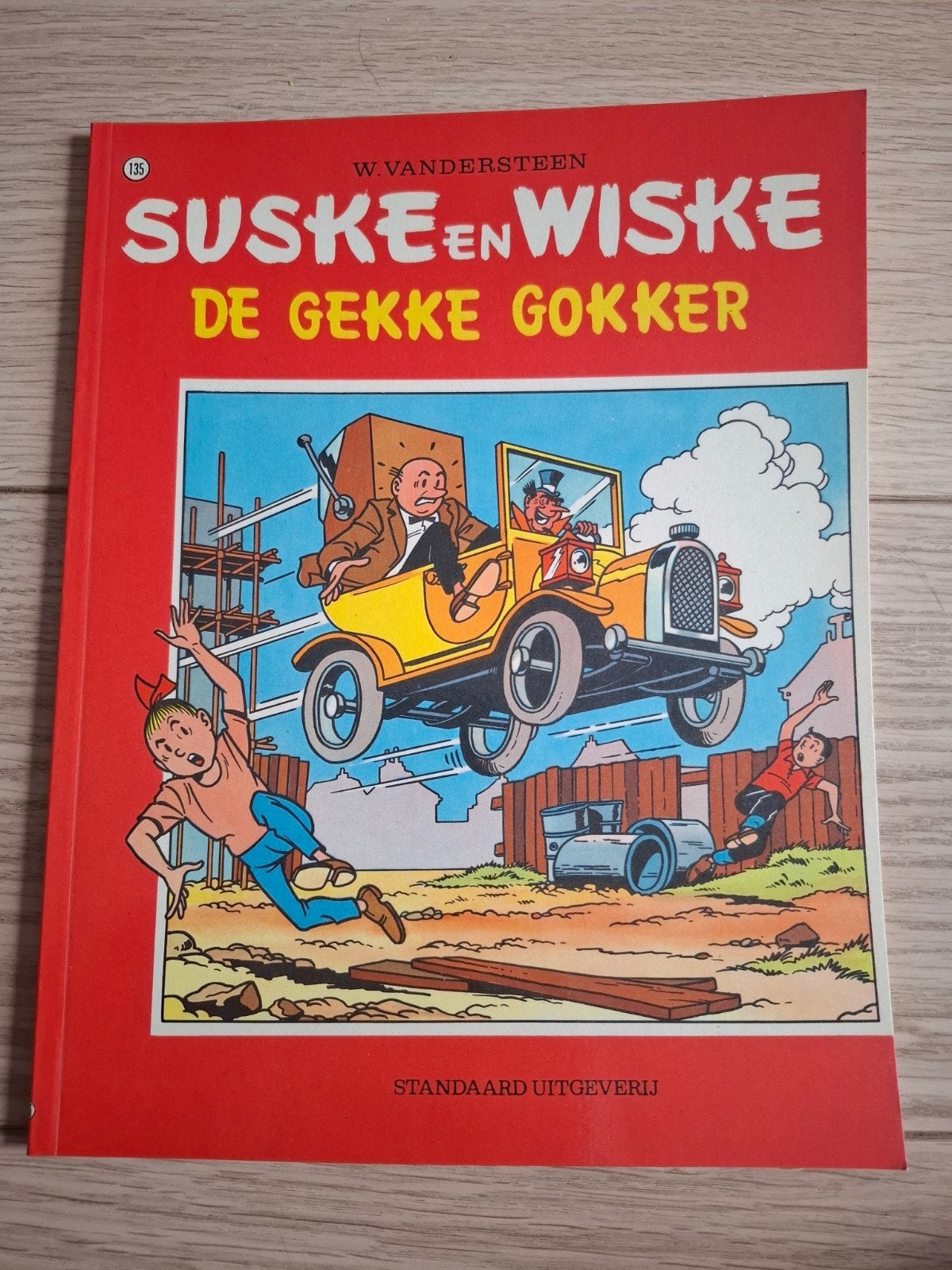 Suske en Wiske - De Gekke Gokker (nr. 135), Boeken, Gelezen, Willy Vandersteen, Eén stripboek, Ophalen of Verzenden