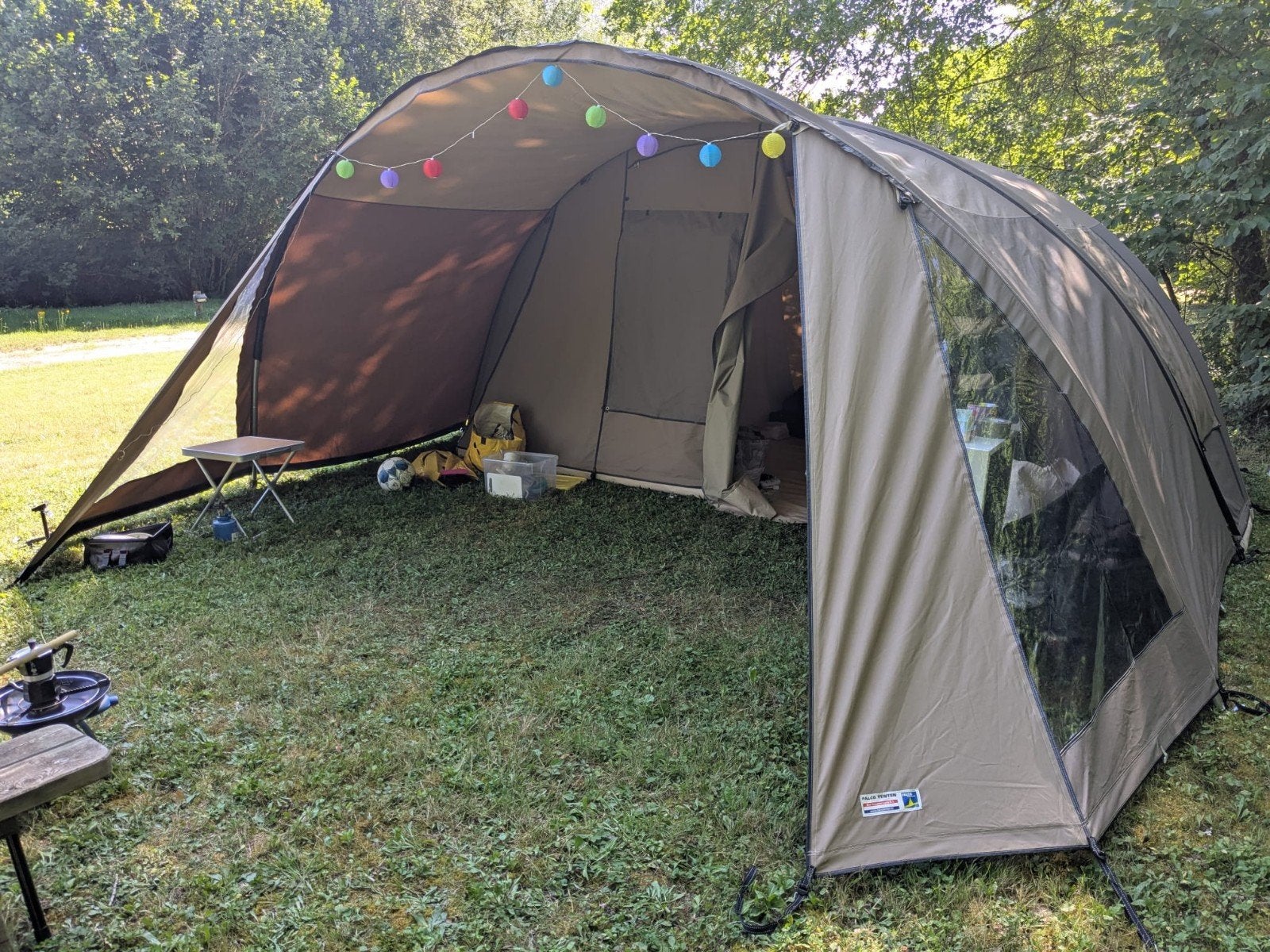 Falco 4-persoons tunneltent - Ideaal voor kampeerders, Caravans en Kamperen, Tenten, Ophalen of Verzenden, Gebruikt, Tot en met 4