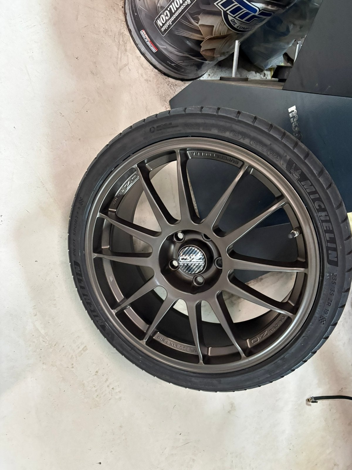 OZ Racing Superleggera Mat Brons 19” 5x120 Michelin PS4S, Auto-onderdelen, Banden en Velgen, Banden en Velgen, 235 mm, Zomerbanden