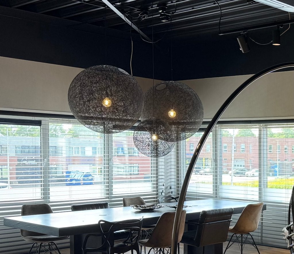 Moooi zwarte design hanglampen -  3 stuks (2 L, 1 S), Ophalen, Overige materialen, Gebruikt, E27 (groot)