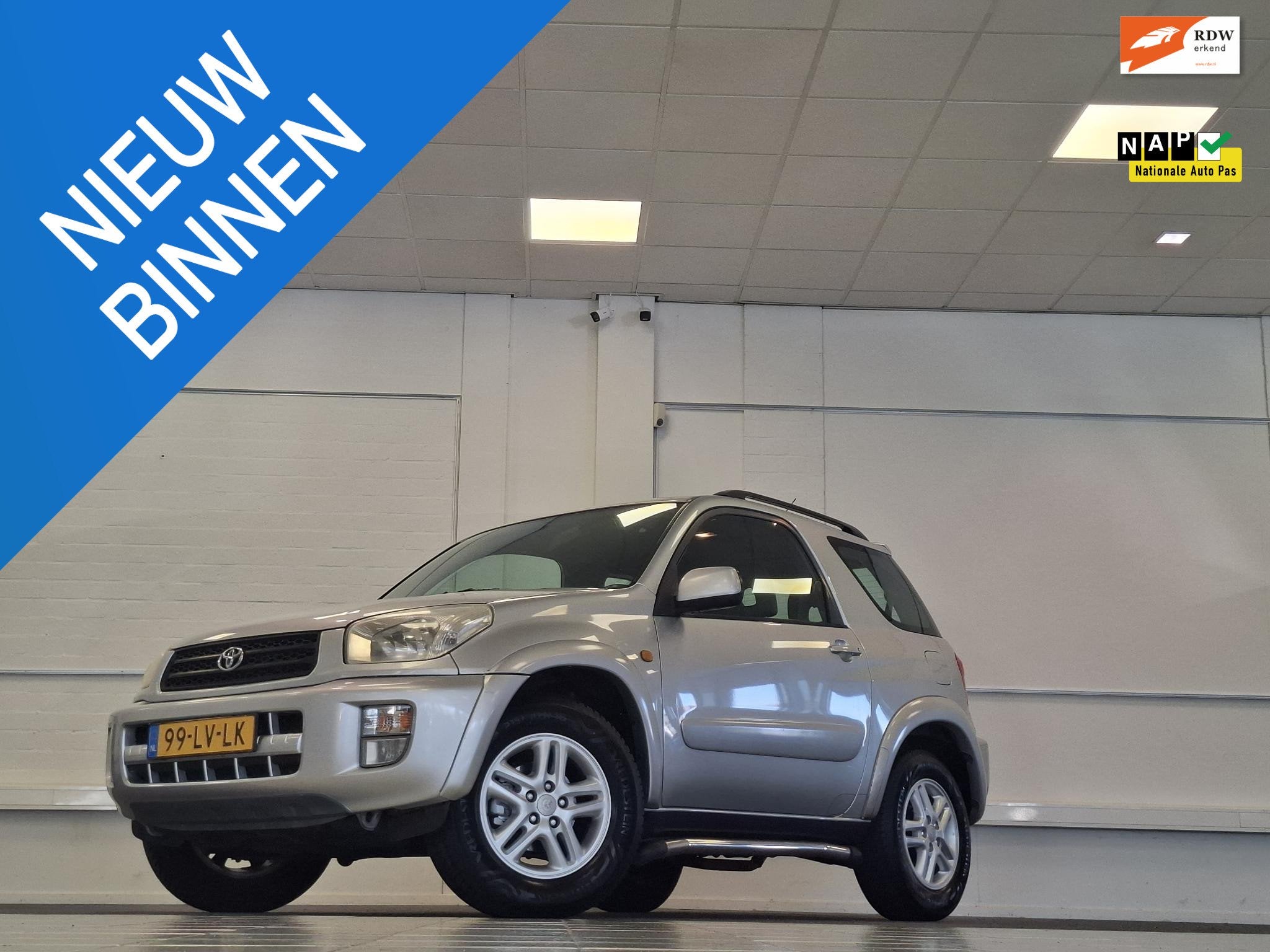 Toyota RAV4 1.8-16V VVT-i Sol Airco Carplay Allseason, Auto's, Voorwielaandrijving, Gebruikt, 4 cilinders, 4 stoelen