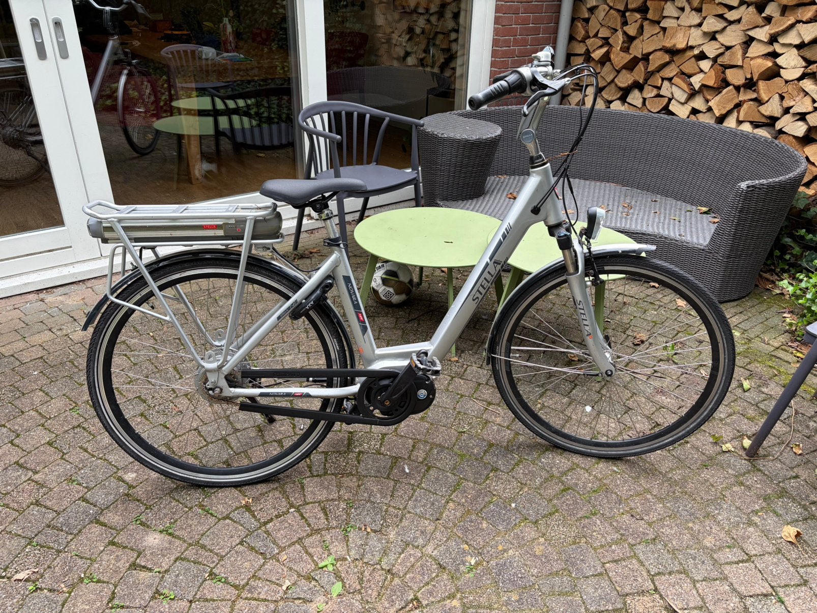 Stella Novara ebike met middenmotor, Fietsen en Brommers, Ophalen, 2 zitjes, Zo goed als nieuw, Overige merken