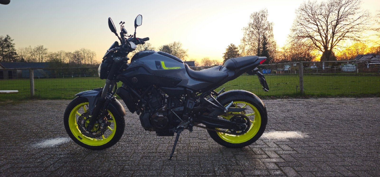 Yamaha MT-07 met Quickshifter en Handvatverwarming, Quickshifter, 2 cilinders, Occasion, Motorrijbewijs A