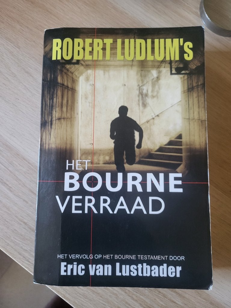 Eric van Lustbader – Het Bourne Verraad., Boeken, Ophalen of Verzenden, Gelezen, Eric Van Lustbader