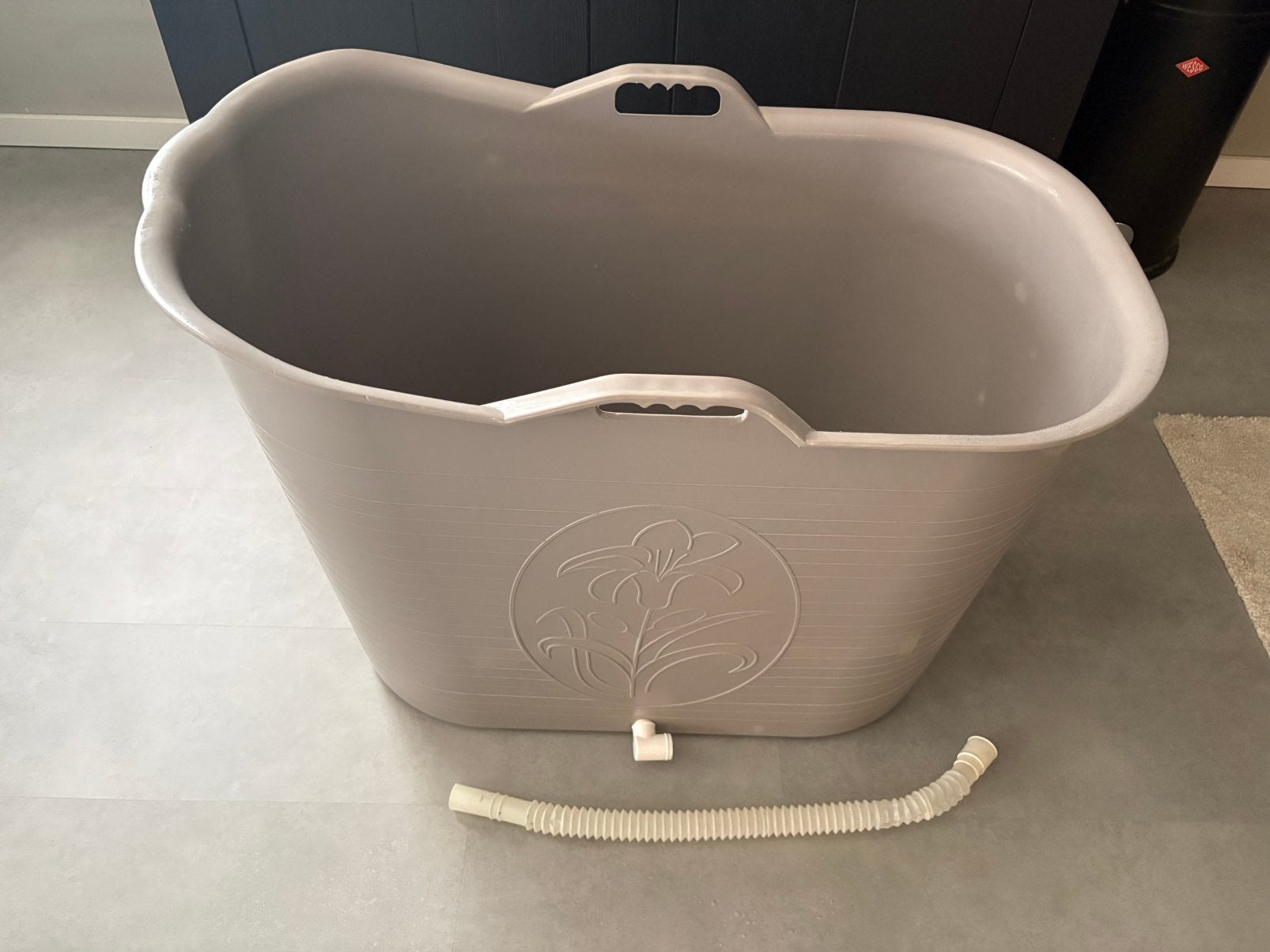 Bath bucket zitbad taupe bad, Huis en Inrichting, Ophalen, Overige typen, 50 tot 100 cm, Zo goed als nieuw