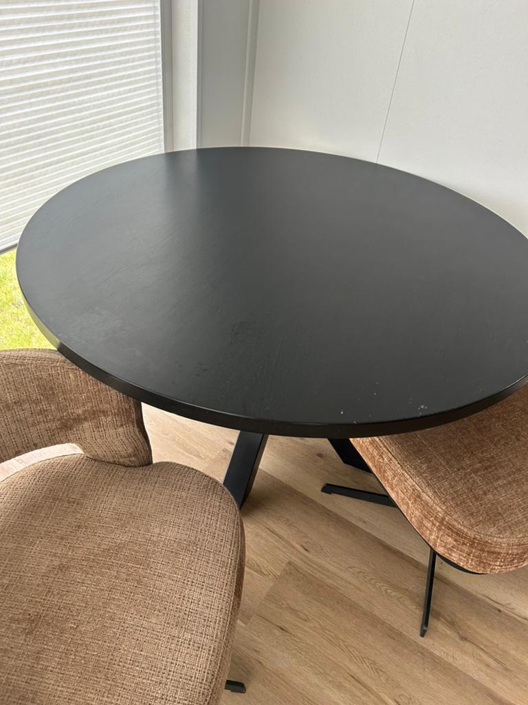 Ronde zwarte eettafel - Gebruikt, Huis en Inrichting, Tafels | Eettafels, Ophalen, Gebruikt, 100 tot 150 cm, Rond