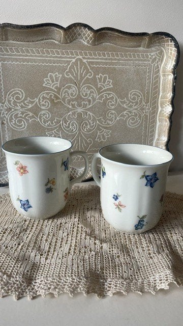 Twee bekers Seltmann Weiden Marie Luise – Strooibloemen, Ophalen of Verzenden