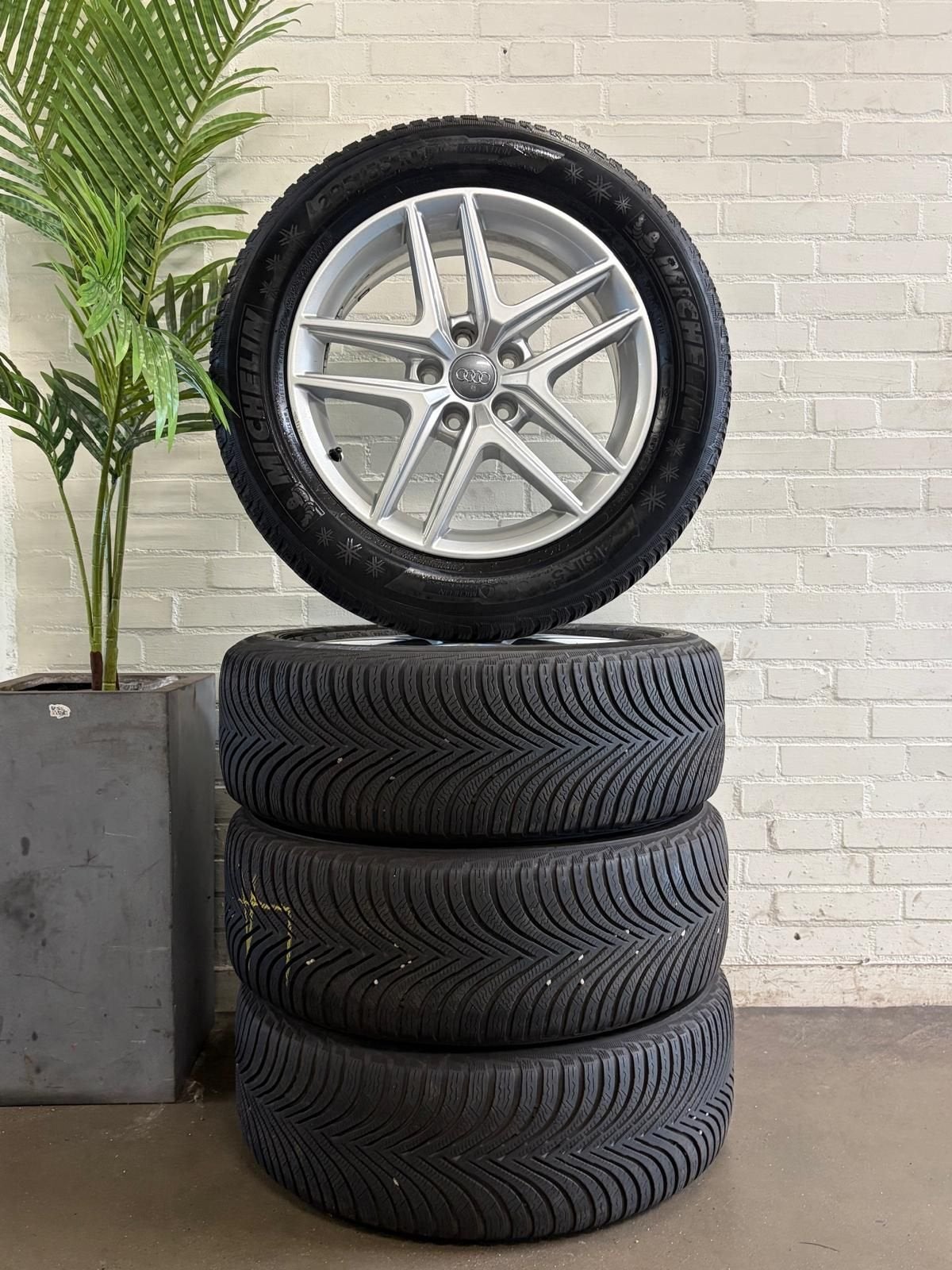 Originele Audi 17INCH velgenset  + Michelin Winterbanden 225, Auto-onderdelen, Ophalen, Gebruikt, -, -
