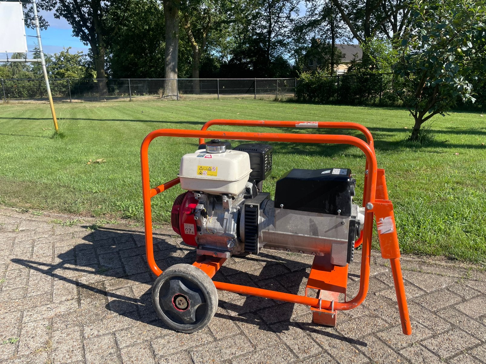 Lasgenerator aggregaat 6,5 kva Honda motor, Ophalen, Zo goed als nieuw
