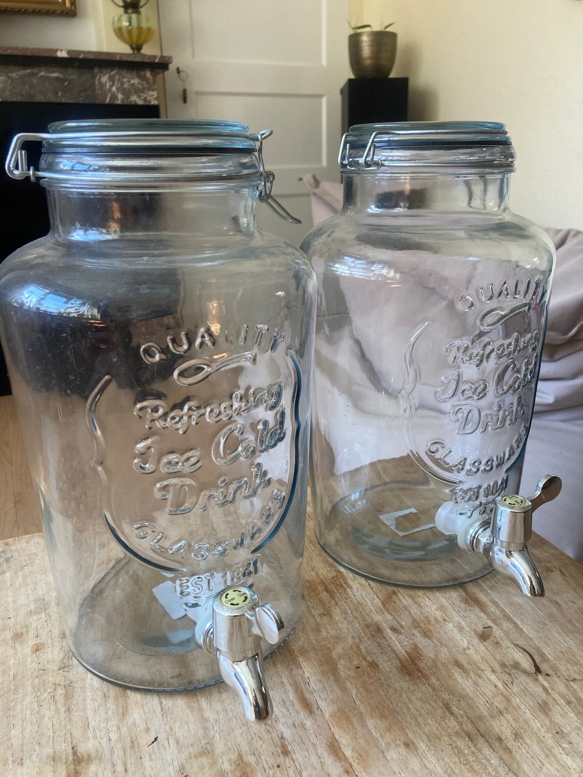 Set van 2 Glazen Drankdispensers met Kraan, Ophalen of Verzenden, Gebruikt, Glas, Modern